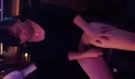 De student neukt de manager om de wiskundeleraar gratis milf sexfilmpjes te straffen.
