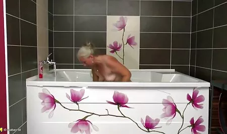 Ze zoog aan mijn favoriete lul en gaf me een extreme seksfilms ochtendneuk.