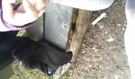 Hij stak zijn vingers op de kim holland gratis sex films vloer en slaagde erin om twee keer te draaien.