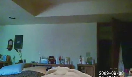 Buggy ' s secretaresse verleidt hardcore sex filmpjes haar baas.