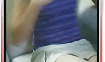 Elena ' gratis sex film met dieren s tong