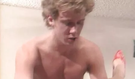 Hij besloot dat de vrouw wil zien, zuigen en sex voor geld porno neuken.