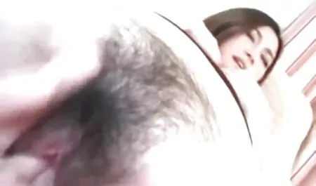 Een tiener sex films buurman moedigde taal aan
