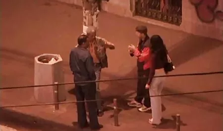 Krullende zachte tong sex filmpjes