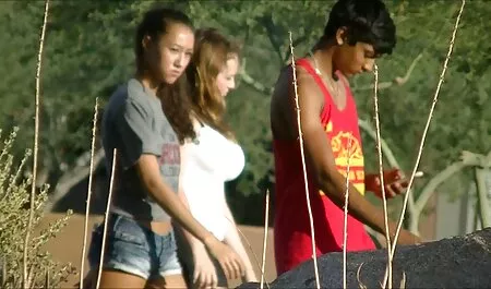 Brunette ontsnapt uit de wc-muur. sex filmpjes gratis kijken