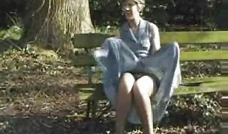 Een extreme seksfilmpjes dikke blonde moeder verleiden