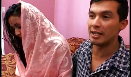 Vrouw onder anale sex filmpjes de douche