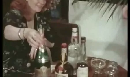 Genoeg om in het pornoblad te worden gezien en de andvibrator te mooie sex film kunnen zien.
