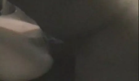 Help haar opstaan en knuffel het meisje. marokaanse sex filmpjes