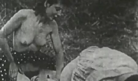 Ufa meisje krabbelde oma sex films mijn lul