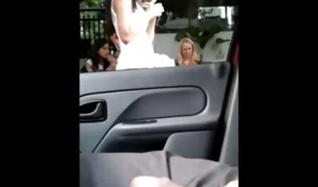 Hotelmeisje gaf gratis sexfilmpjes haar gast Anaal