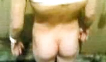 Vriendinnen sex filmpjes xxx speelden met anale kralen.